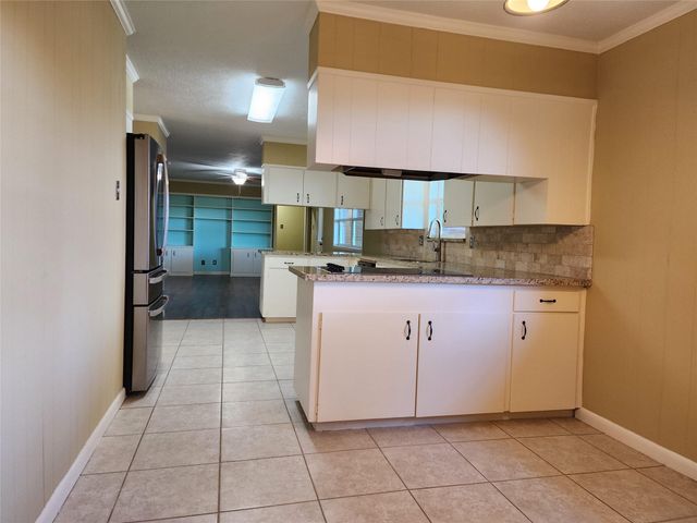 2304 Belvedere Drive, Baytown, TX 77520