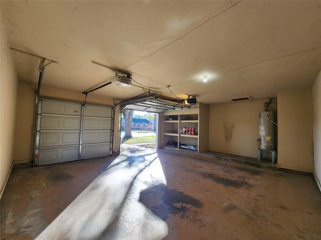 2304 Belvedere Drive, Baytown, TX 77520