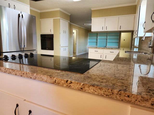 2304 Belvedere Drive, Baytown, TX 77520