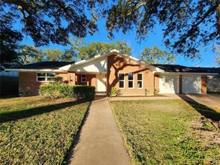 2304 Belvedere Drive, Baytown, TX 77520