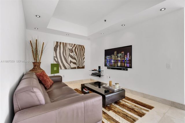 450 Alton Rd 2005, Miami Beach, FL 33139