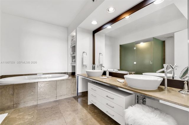 450 Alton Rd 2005, Miami Beach, FL 33139