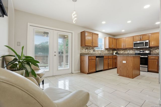 5930 Sapphire Cave, San Antonio, TX 78222