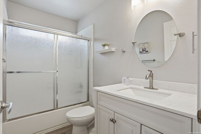 5930 Sapphire Cave, San Antonio, TX 78222