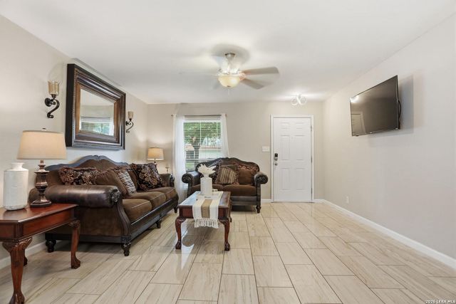 5930 Sapphire Cave, San Antonio, TX 78222