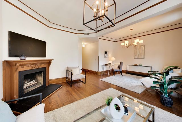 4004 N CLARENDON Avenue 2, Chicago, IL 60613