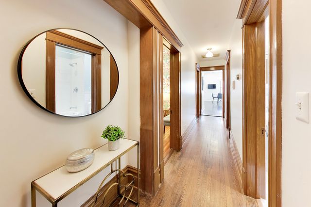4004 N CLARENDON Avenue 2, Chicago, IL 60613