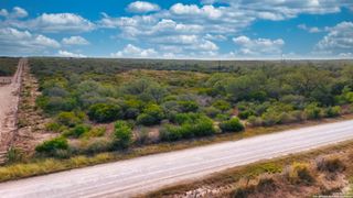 291 County Road 1670, Moore, TX 78057