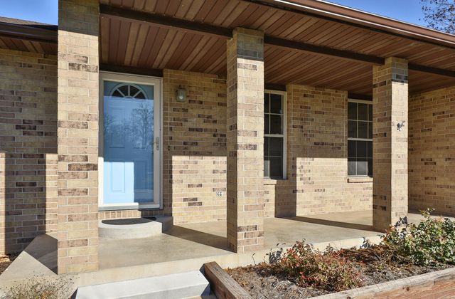 1341 W Pine Street, Bolivar, MO 65613