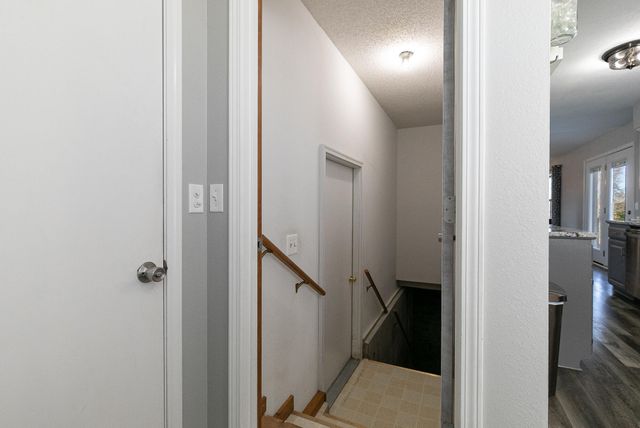 1341 W Pine Street, Bolivar, MO 65613