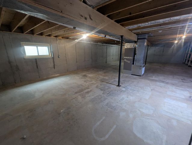 1341 W Pine Street, Bolivar, MO 65613