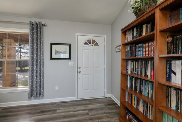 1341 W Pine Street, Bolivar, MO 65613