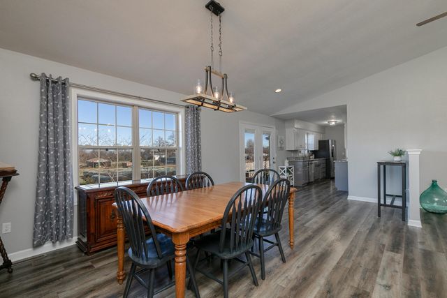 1341 W Pine Street, Bolivar, MO 65613