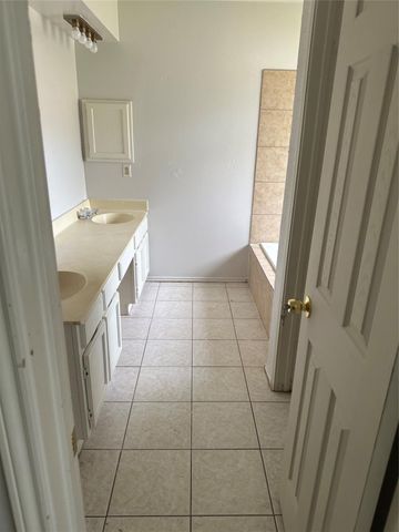 10510 Clear Cove Lane, Houston, TX 77041