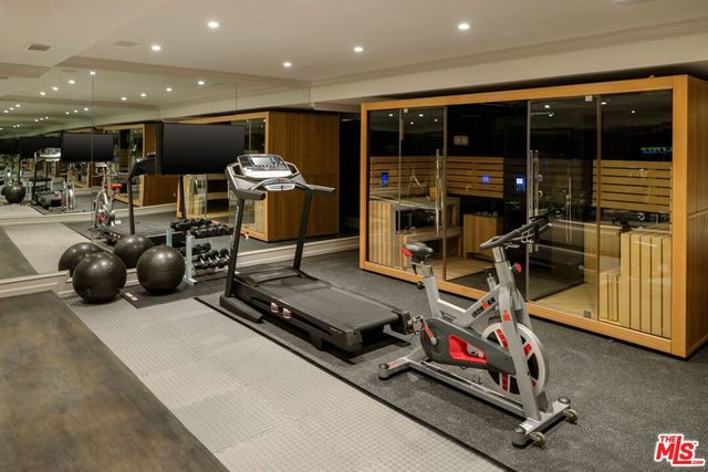 917 N Crescent Drive, Beverly Hills, CA 90210