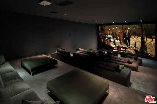 917 N Crescent Drive, Beverly Hills, CA 90210