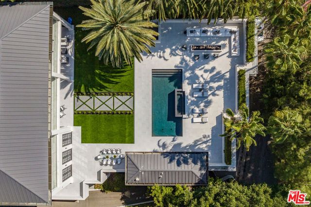 917 N Crescent Drive, Beverly Hills, CA 90210