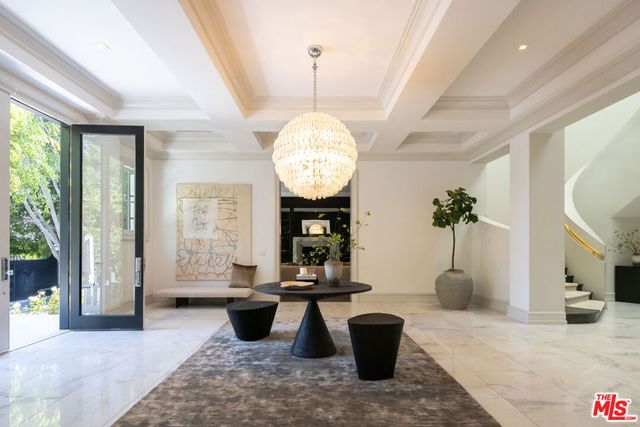 917 N Crescent Drive, Beverly Hills, CA 90210