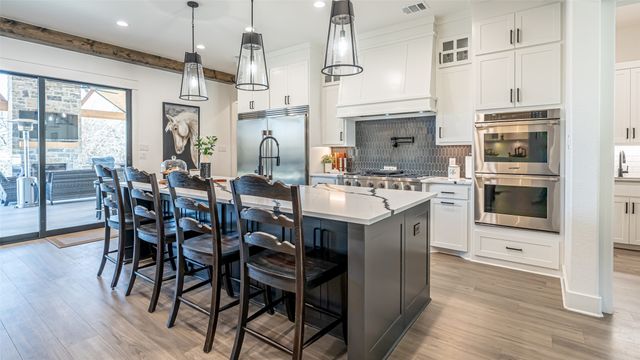 5611 Hondo Drive, De Cordova, TX 76049