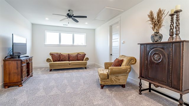 5611 Hondo Drive, De Cordova, TX 76049