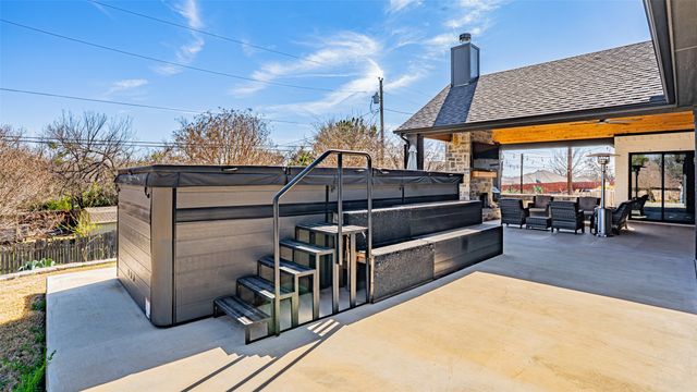 5611 Hondo Drive, De Cordova, TX 76049