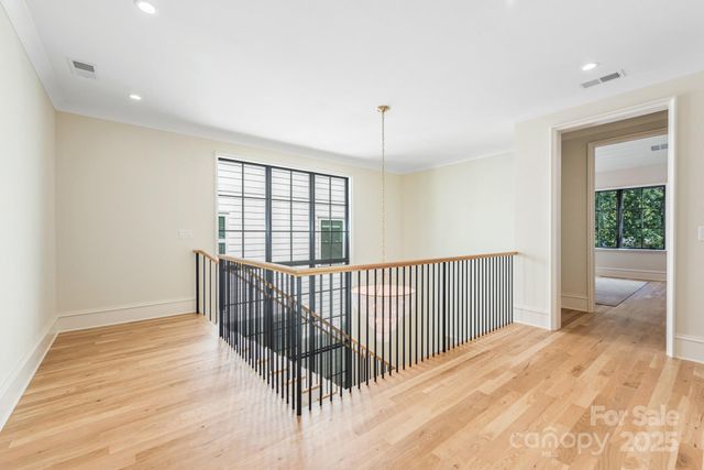 4017 Ridgecrest Avenue, Charlotte, NC 28211