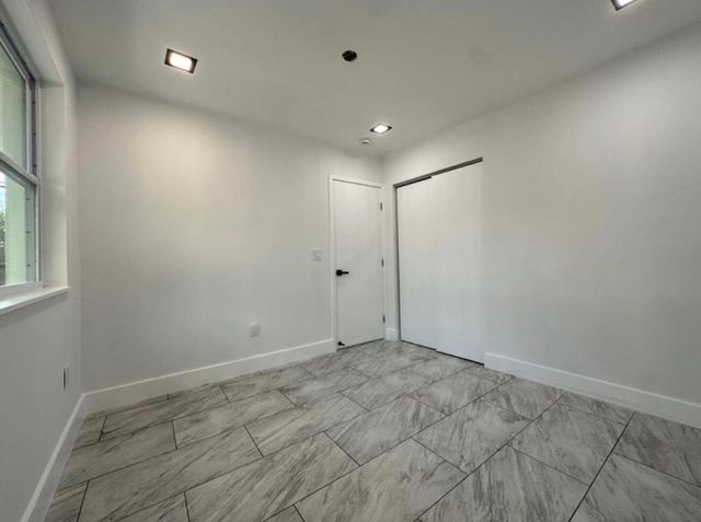 707 NW 3rd Avenue 2, Pompano Beach, FL 33060