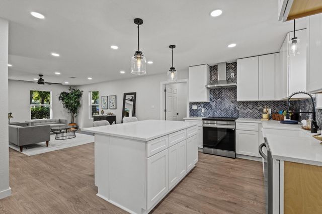 34 Cambridge Drive, Pottsboro, TX 75076