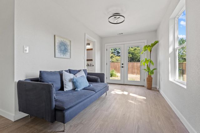 34 Cambridge Drive, Pottsboro, TX 75076