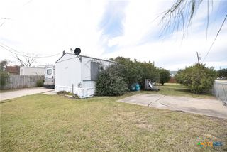 305 W Railroad Street, Port Lavaca, TX 77979