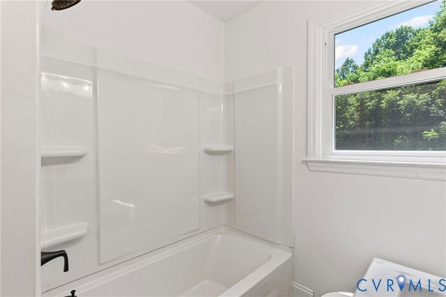 607 Longwood Ave, Farmville, VA 23901