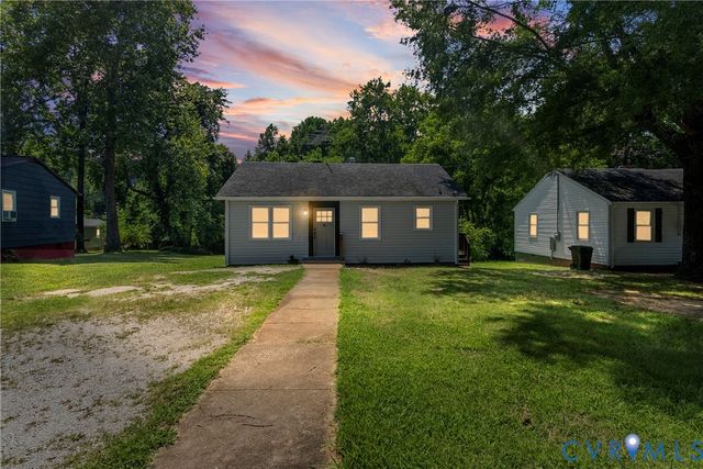 607 Longwood Ave, Farmville, VA 23901