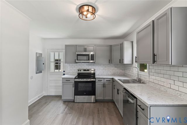 607 Longwood Ave, Farmville, VA 23901