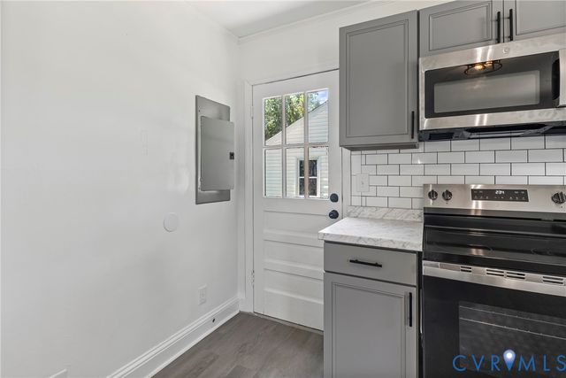 607 Longwood Ave, Farmville, VA 23901