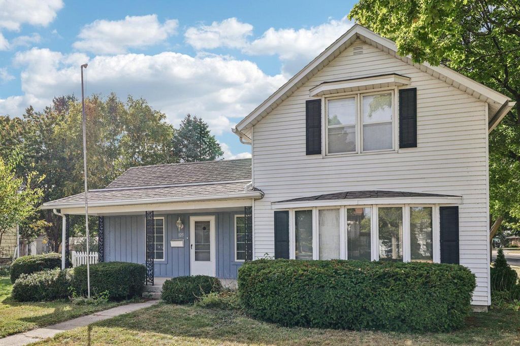 125 Monroe STREET, Fort Atkinson, WI 53538