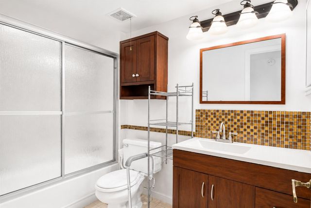 16131 Laurel Drive 33, Weston, FL 33326