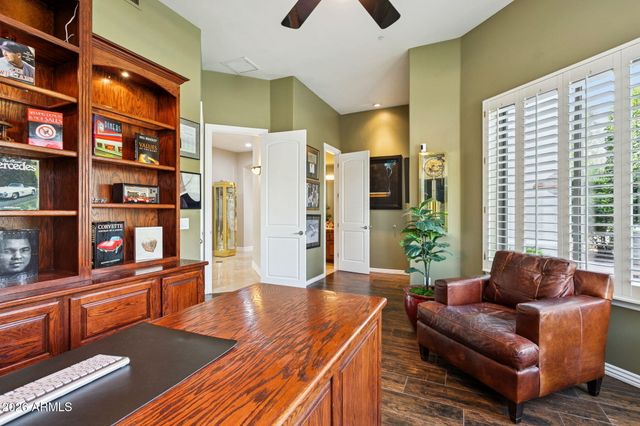 10855 E GOLD DUST Avenue, Scottsdale, AZ 85259