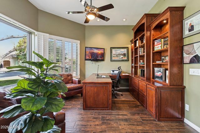 10855 E GOLD DUST Avenue, Scottsdale, AZ 85259