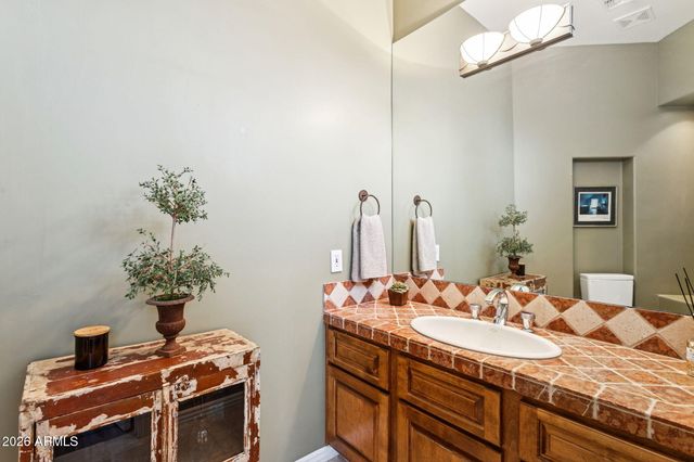 10855 E GOLD DUST Avenue, Scottsdale, AZ 85259