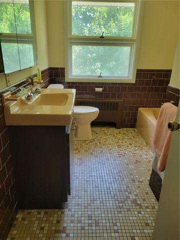 71 Sheffield Road, Cranston, RI 02920