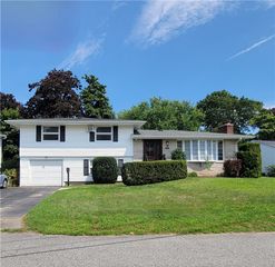 71 Sheffield Road, Cranston, RI 02920