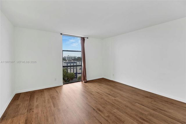 13499 Biscayne Boulevard 613, North Miami, FL 33181