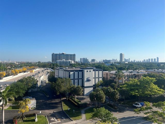 13499 Biscayne Boulevard 613, North Miami, FL 33181