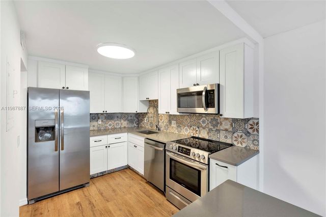 13499 Biscayne Boulevard 613, North Miami, FL 33181
