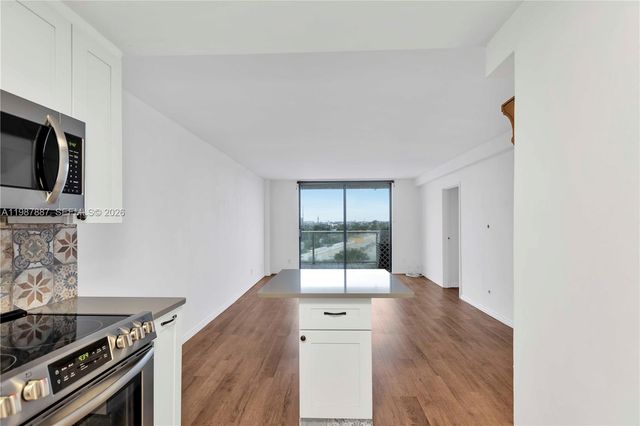 13499 Biscayne Boulevard 613, North Miami, FL 33181
