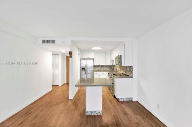 13499 Biscayne Boulevard 613, North Miami, FL 33181