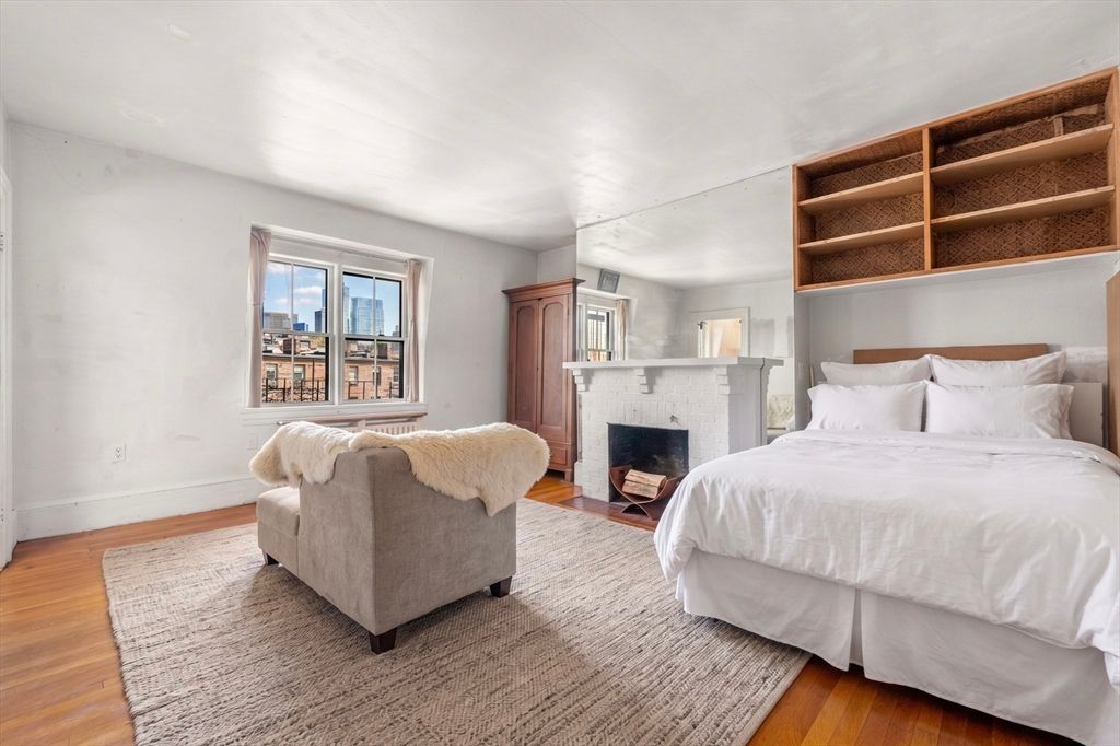 8 Brimmer St 5B, Boston, MA 02108