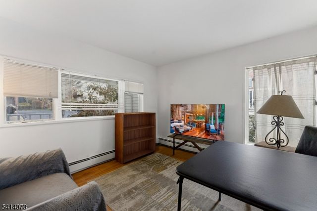 2455 3Rd St, Fort Lee Boro, NJ 07024