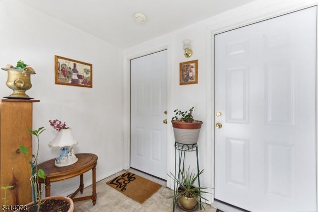 2455 3Rd St, Fort Lee Boro, NJ 07024