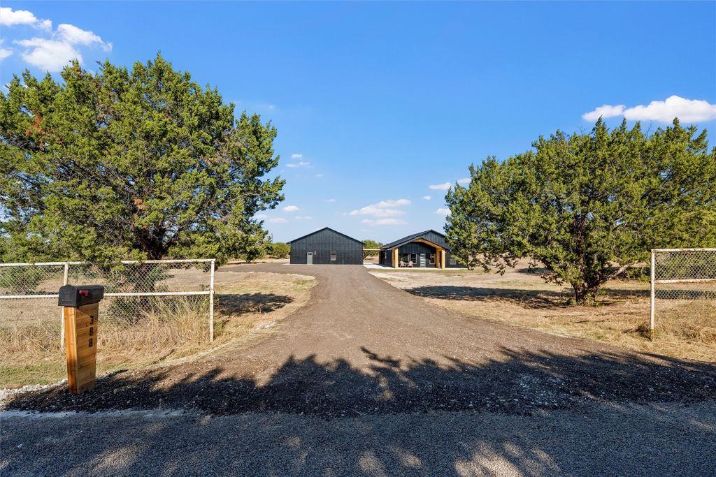 388 Fern Valley Road, Waco, TX 76708